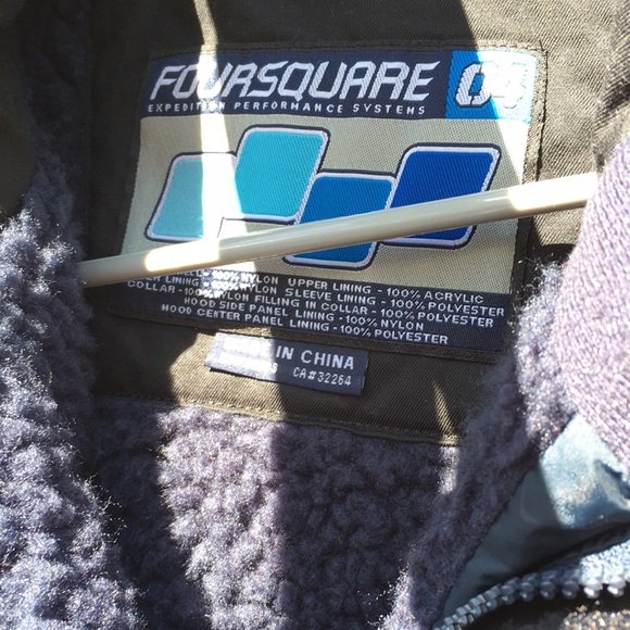 Four Square 04 jacket great for snow weather which now it’s perfect timing - Picture 6 of 12